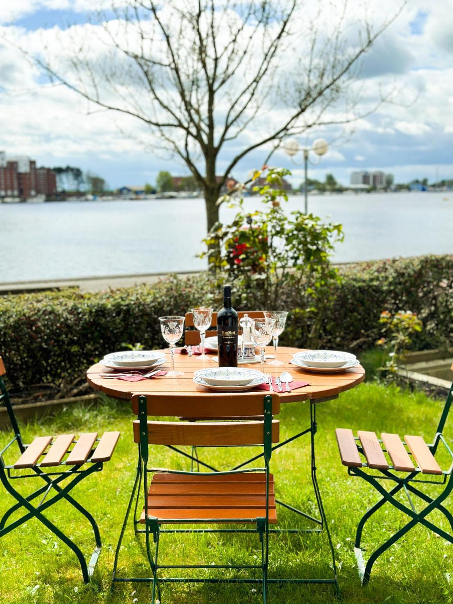 Ferienwohnung Havenblick ヴィルヘルムスハーフェン エクステリア 写真