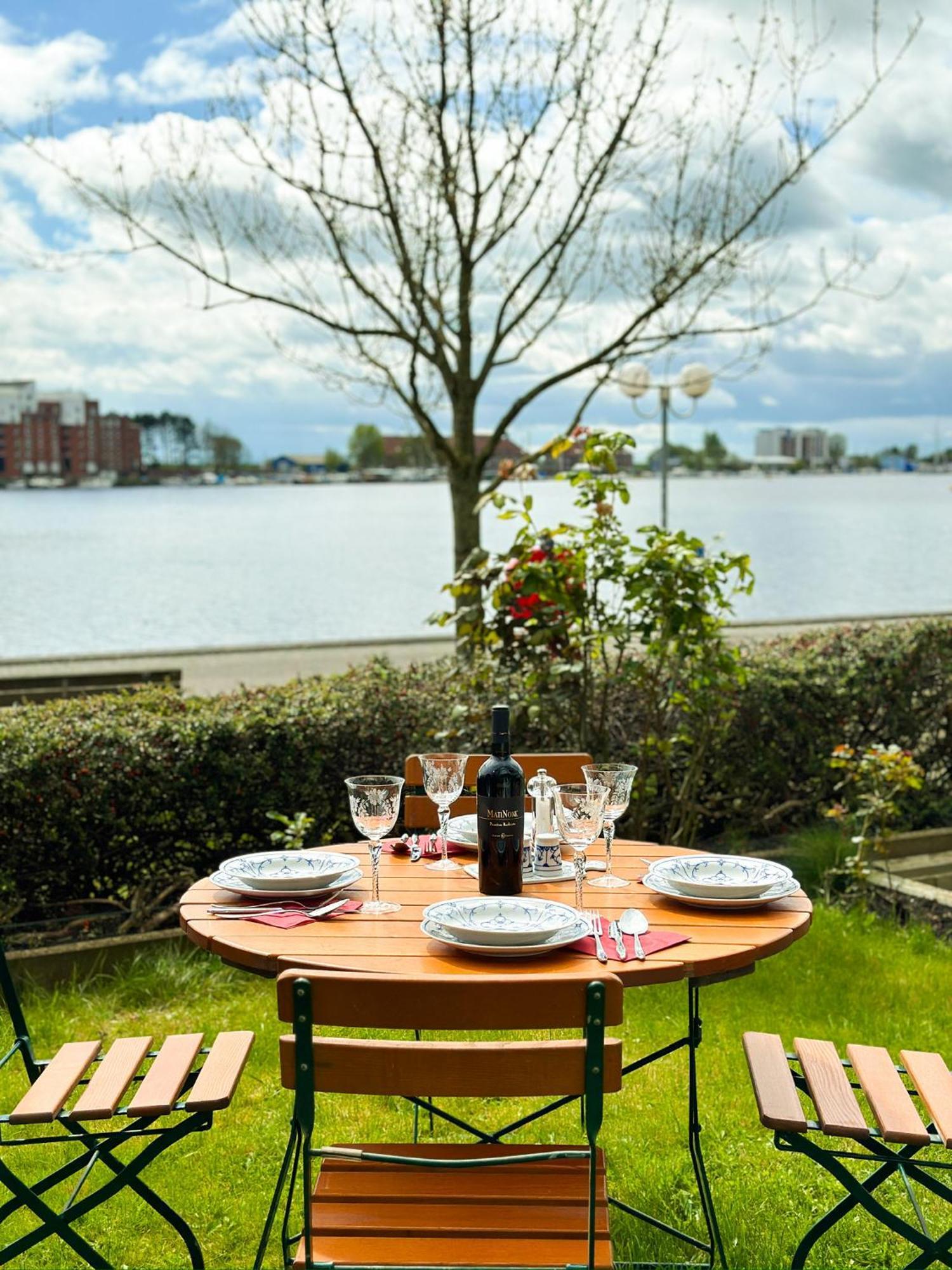 Ferienwohnung Havenblick ヴィルヘルムスハーフェン エクステリア 写真